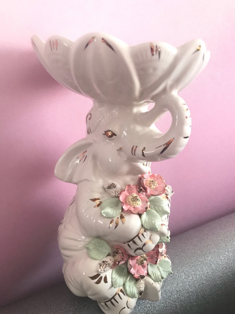 Фотография покупателя товара Конфетница "Слон Вдохновение", белая, цветная лепка, керамика, 27 см - Фото 1