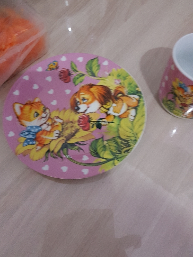 Фотография покупателя товара Набор детской посуды из керамики Доляна «Дружба», 3 предмета: кружка 230 мл, миска 400 мл, тарелка d=18 см, цвет белый - Фото 5