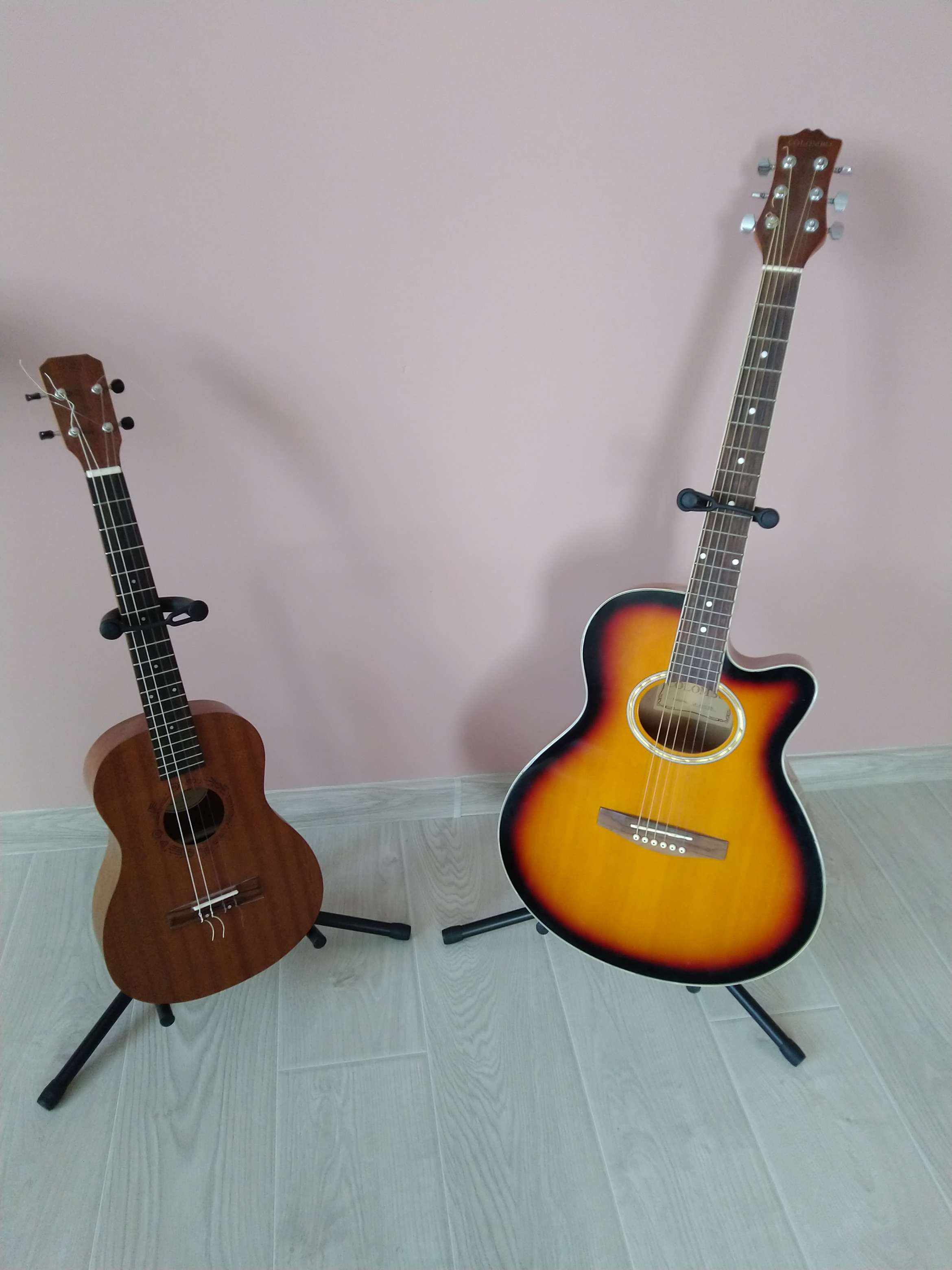 Фотография покупателя товара Стойка гитарная ARTINY JYC-J-L1 с держателем грифа и фиксатором грифа - Фото 1
