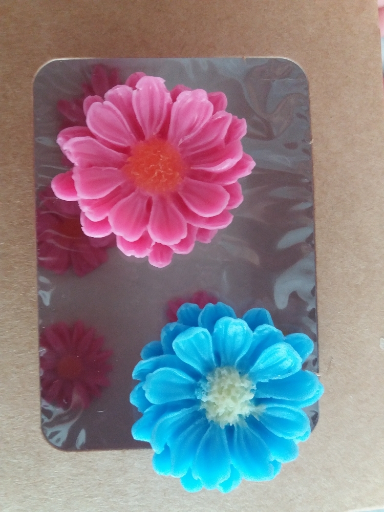 Фотография покупателя товара Молд Доляна «Цветок», силикон, 4,5×4,5×1,4 см, цвет МИКС