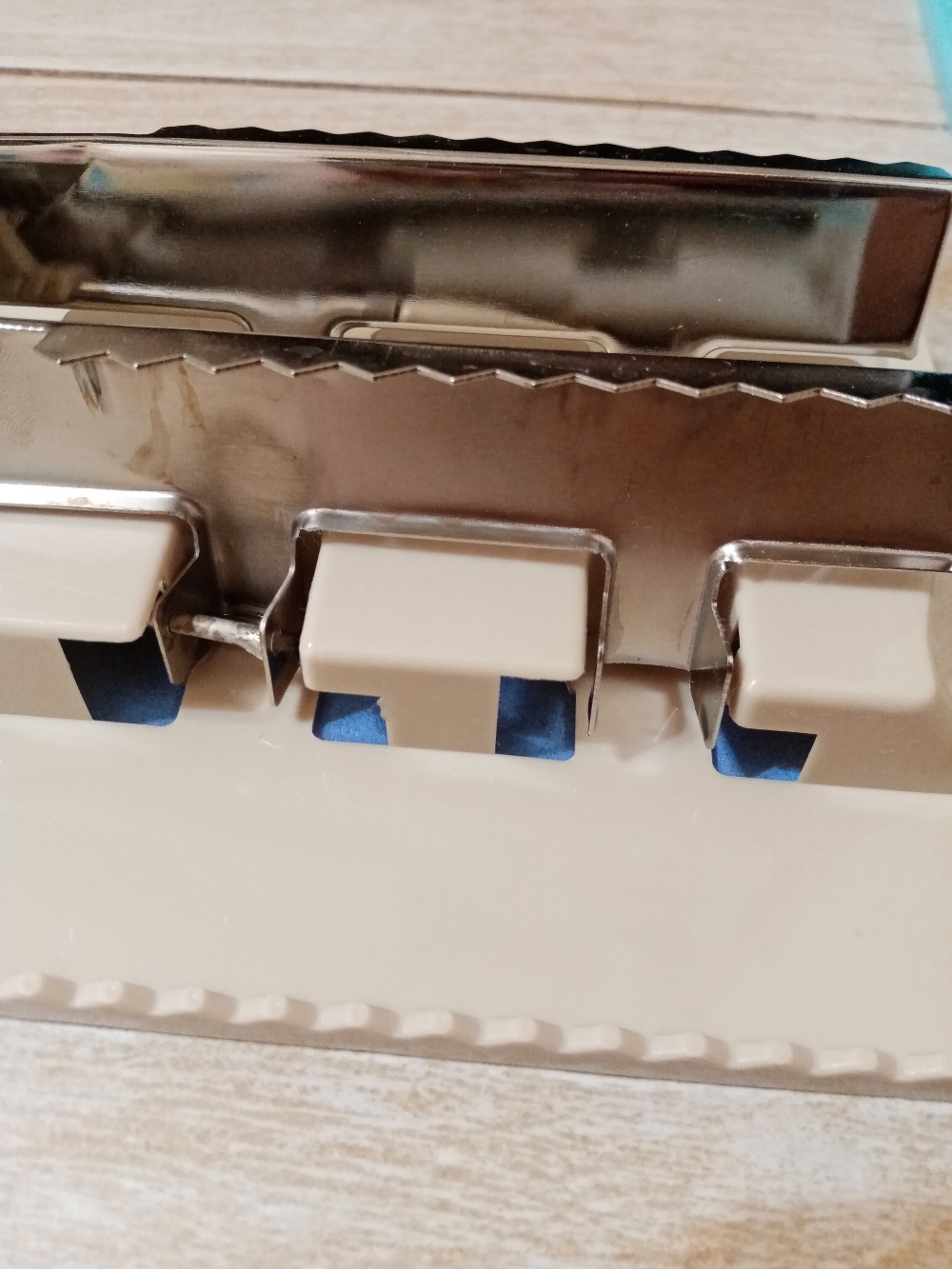 Фотография покупателя товара Швабра для мытья пола плоская, насадка микрофибра букли 33×13 см, телескопическая ручка 94-121 см, цвет бежево-коричневый
