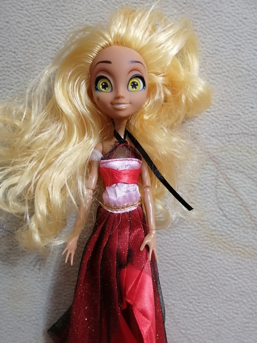 Фотография покупателя товара Кукла модная шарнирная "Линда" в платье, МИКС - Фото 2