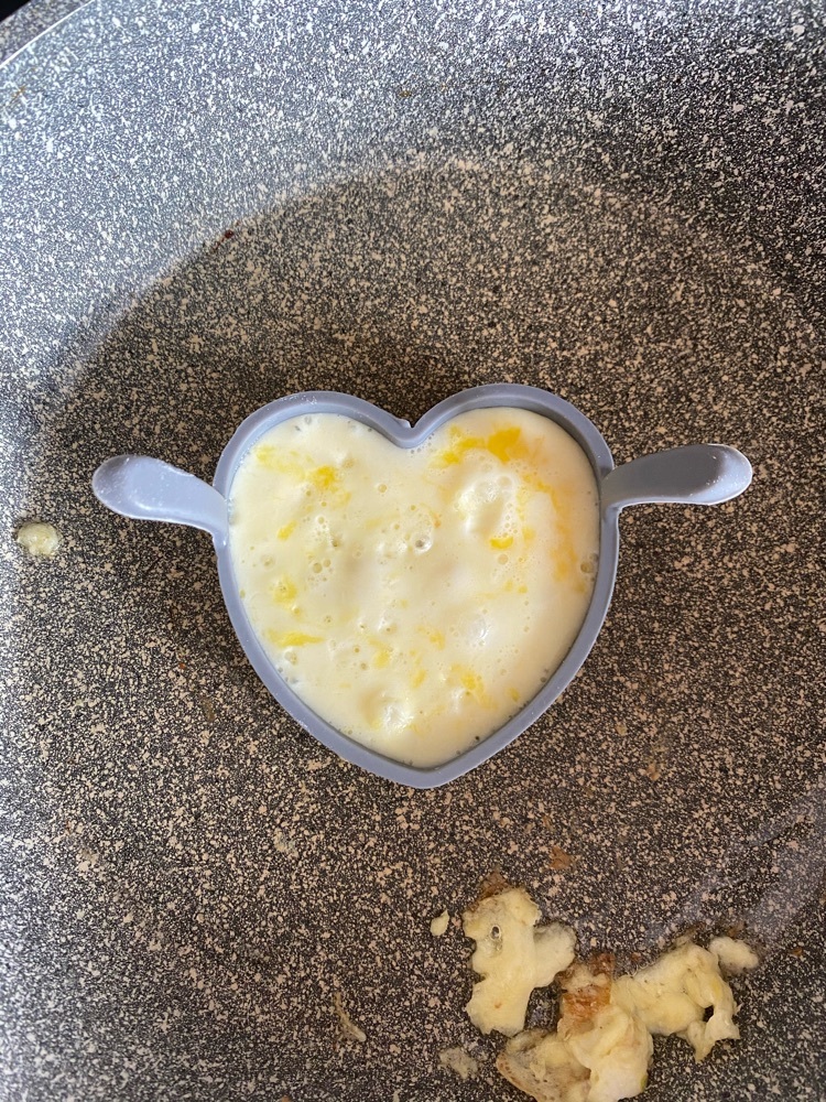 Фотография покупателя товара Форма для оладий и яичницы 7 см "Сердце", цвет МИКС - Фото 3