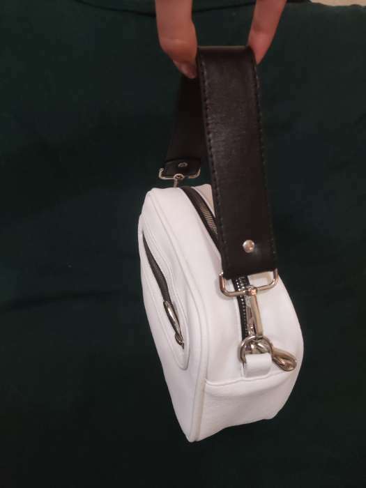 Фотография покупателя товара Ручка для сумки, с карабинами, 35±1 см × 3.5 см, цвет чёрный, серебряный - Фото 2