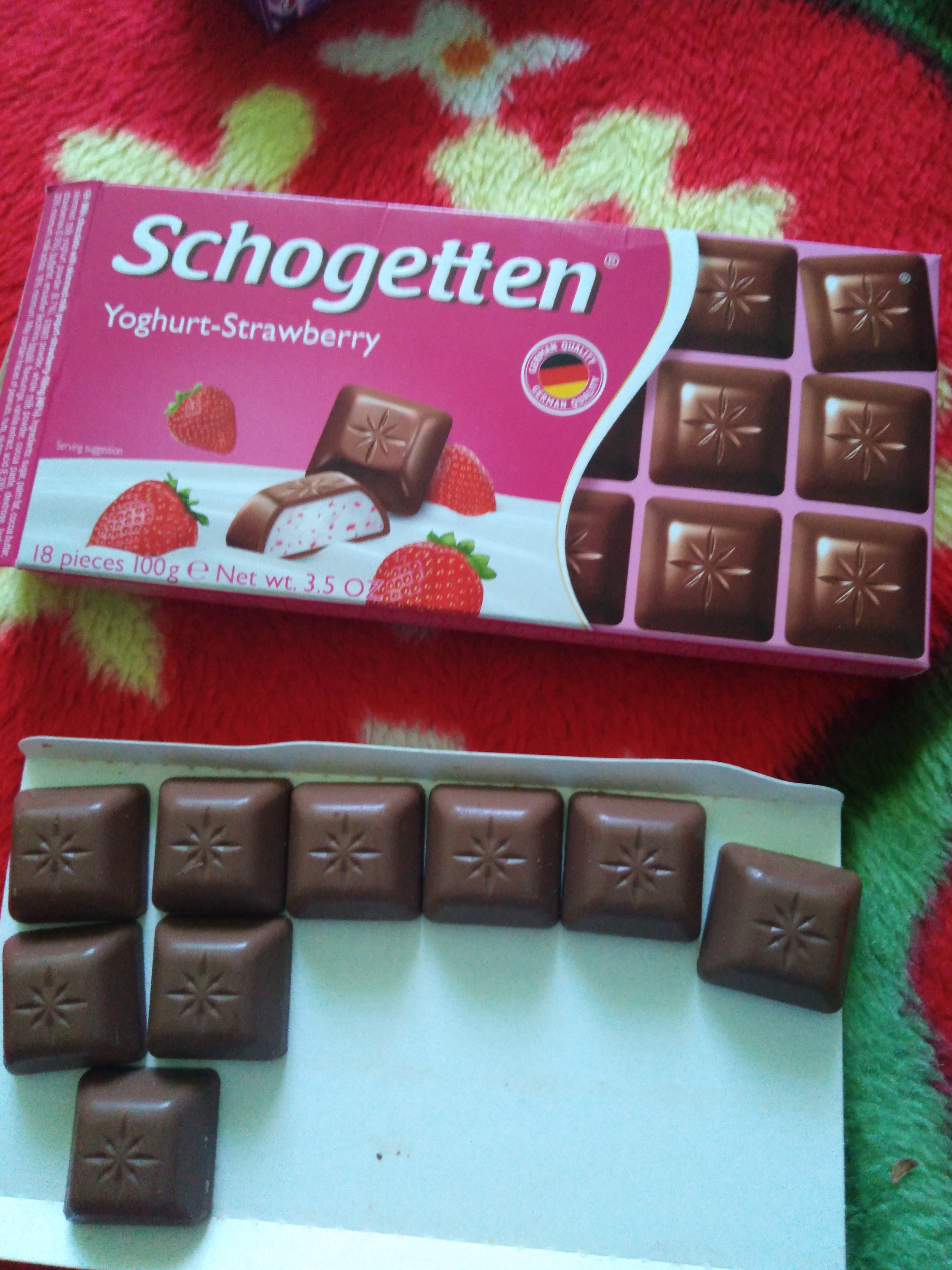Фотография покупателя товара Шоколад Schogetten Yoghurt-Strawberry, 100 г - Фото 2