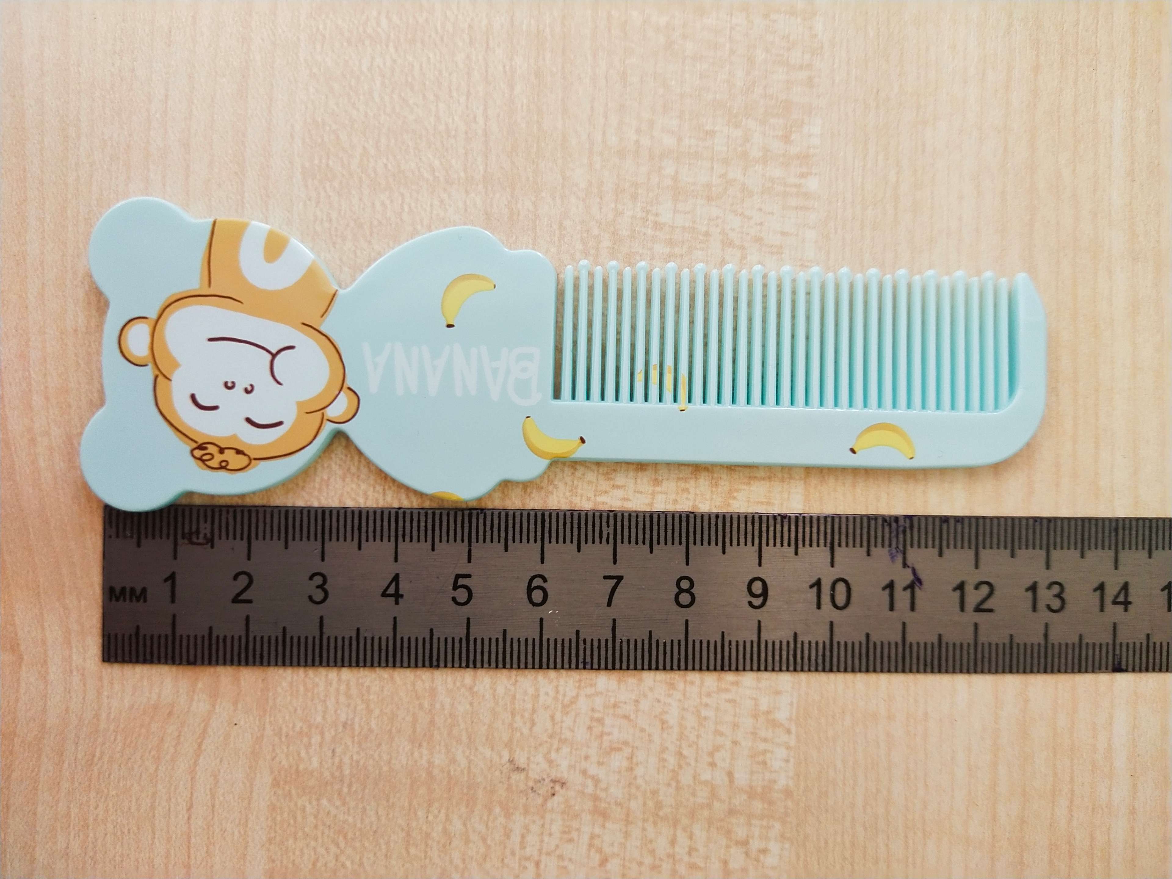 Фотография покупателя товара Расчёска фигурная «Детское счастье», 13 × 4 см, рисунок МИКС - Фото 9