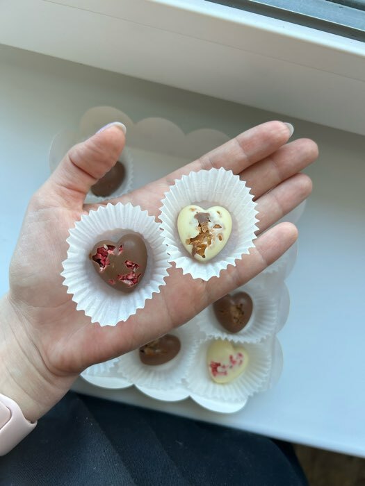 Фотография покупателя товара Форма для муссовых десертов и выпечки Доляна «Сердца», 29,7×17,3×1,5 см, 35 ячеек (2,7×2,5 см), цвет белый - Фото 2