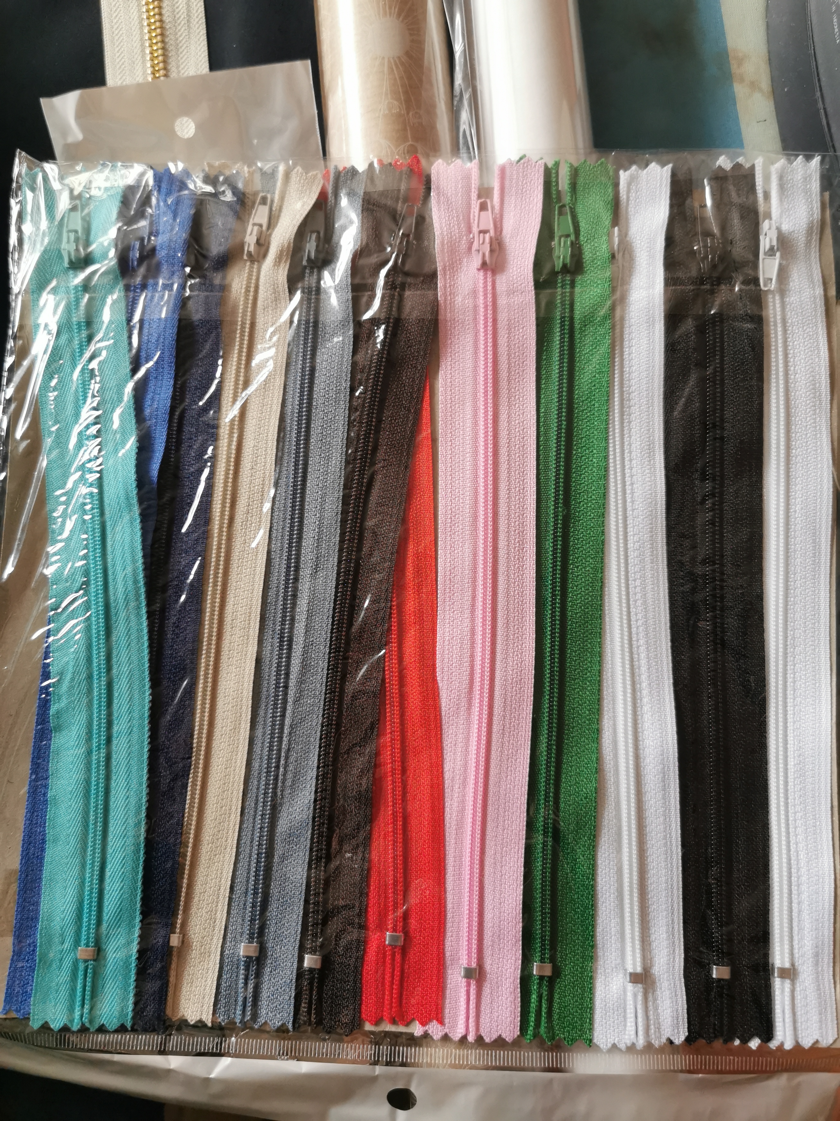 Фотография покупателя товара Набор молний «Спираль», №3, неразъёмные, 20 см, 12 шт, цвет разноцветный