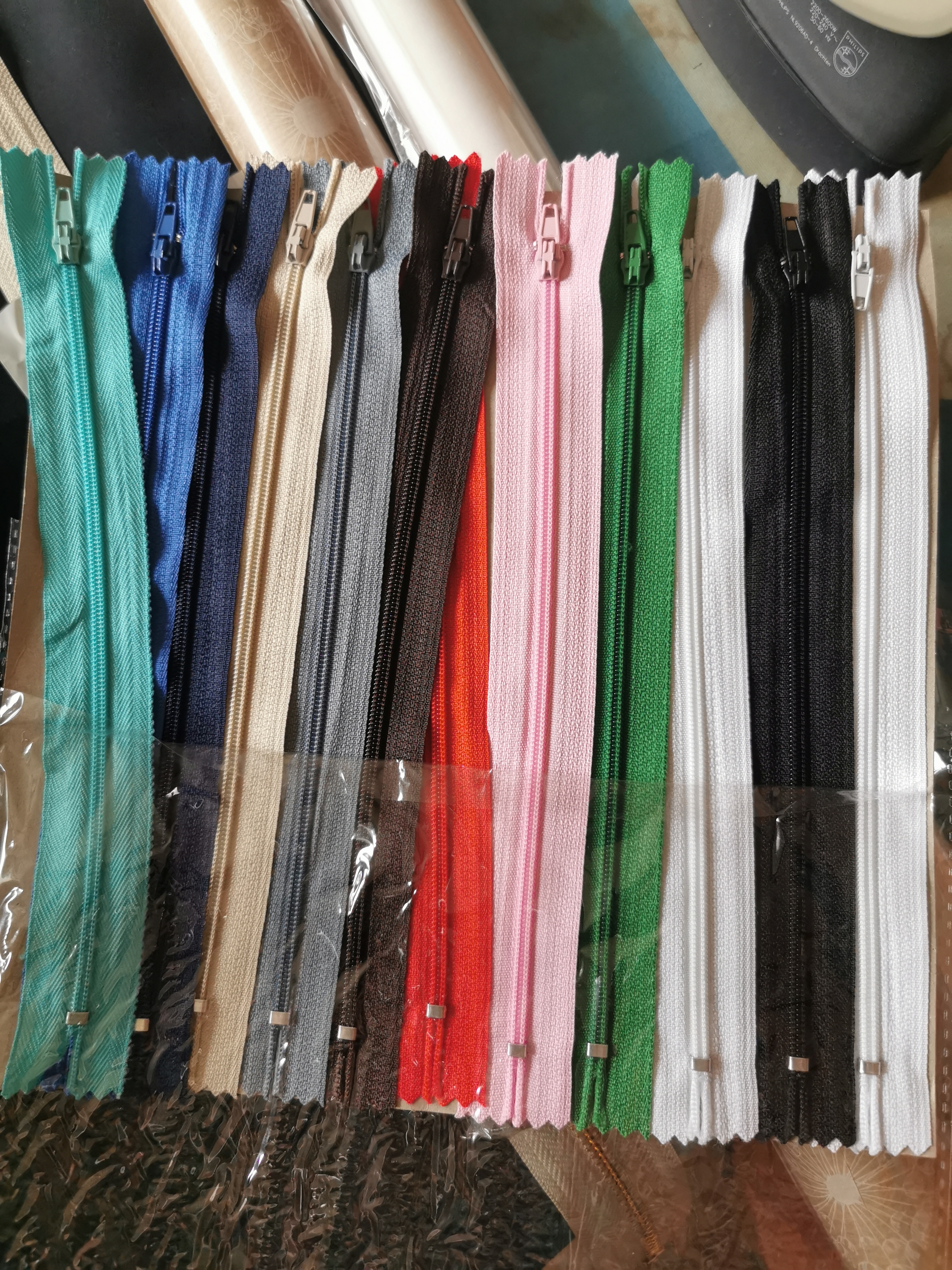 Фотография покупателя товара Набор молний «Спираль», №3, неразъёмные, 20 см, 12 шт, цвет разноцветный