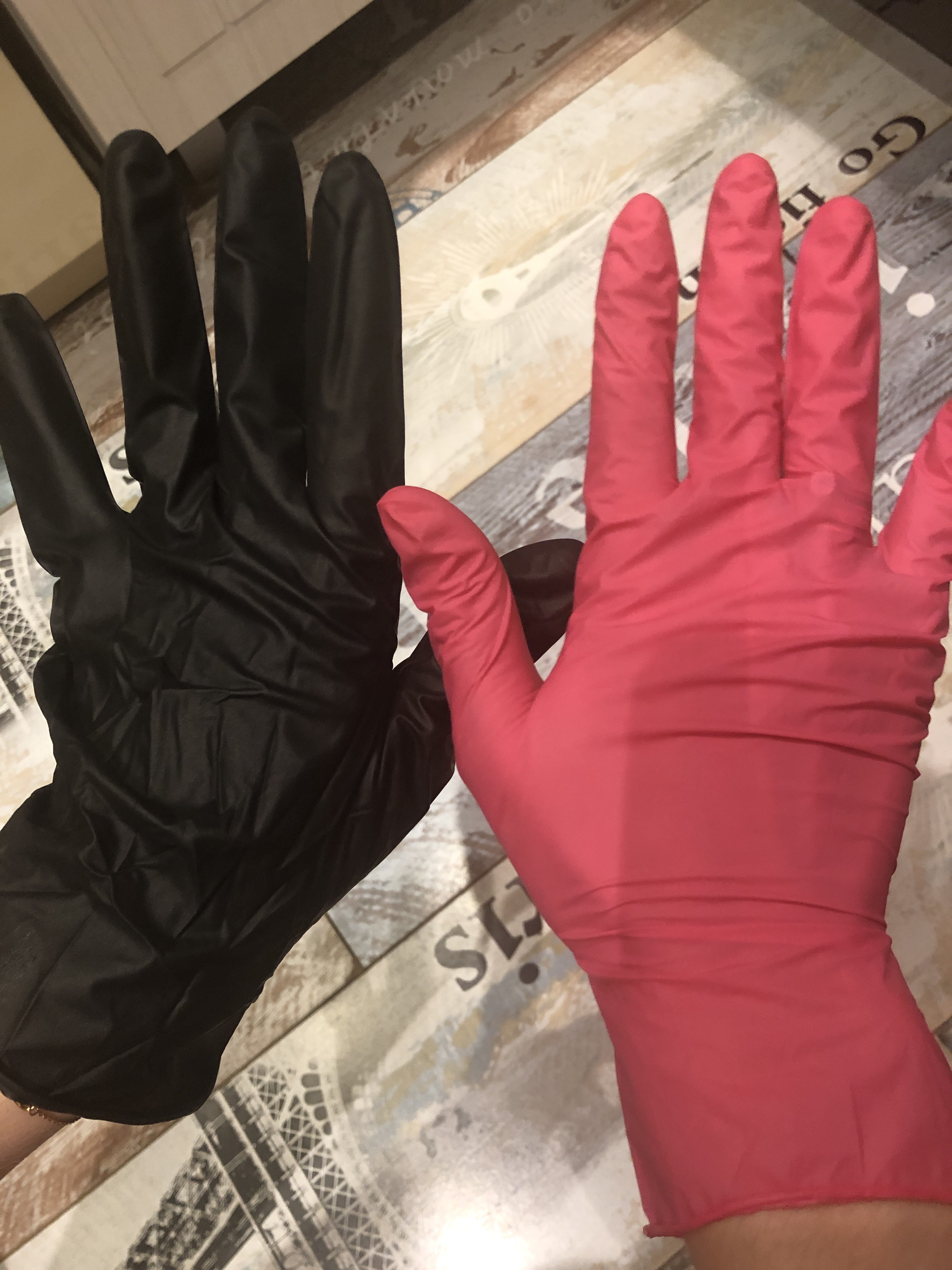 Фотография покупателя товара Набор перчаток хозяйственных Доляна, нитрил, размер L, 10 шт./5 пар, цвет розовый - Фото 1
