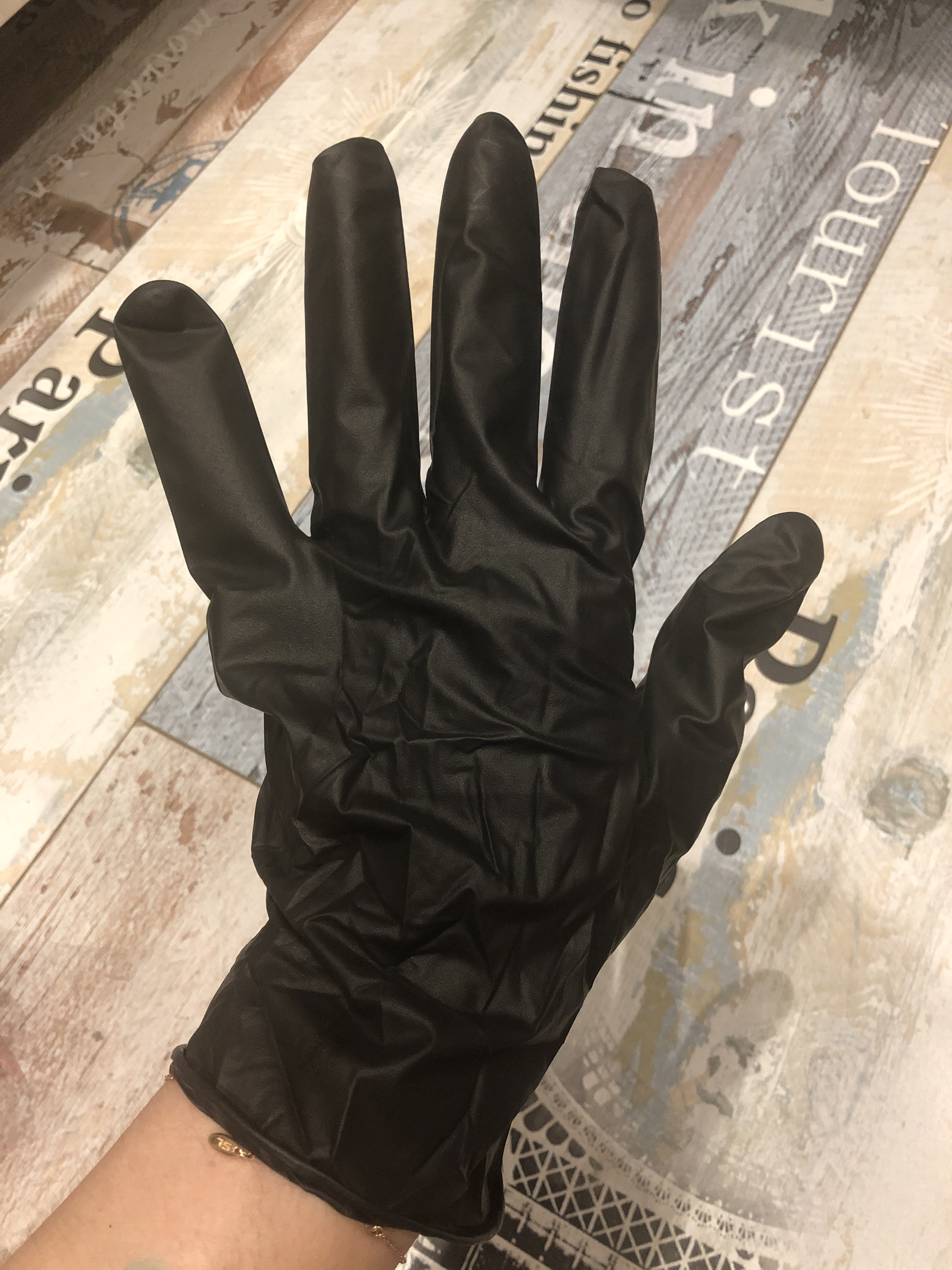 Фотография покупателя товара Набор перчаток хозяйственных Доляна, нитрил, размер L, 10 шт./5 пар, цвет чёрный - Фото 1
