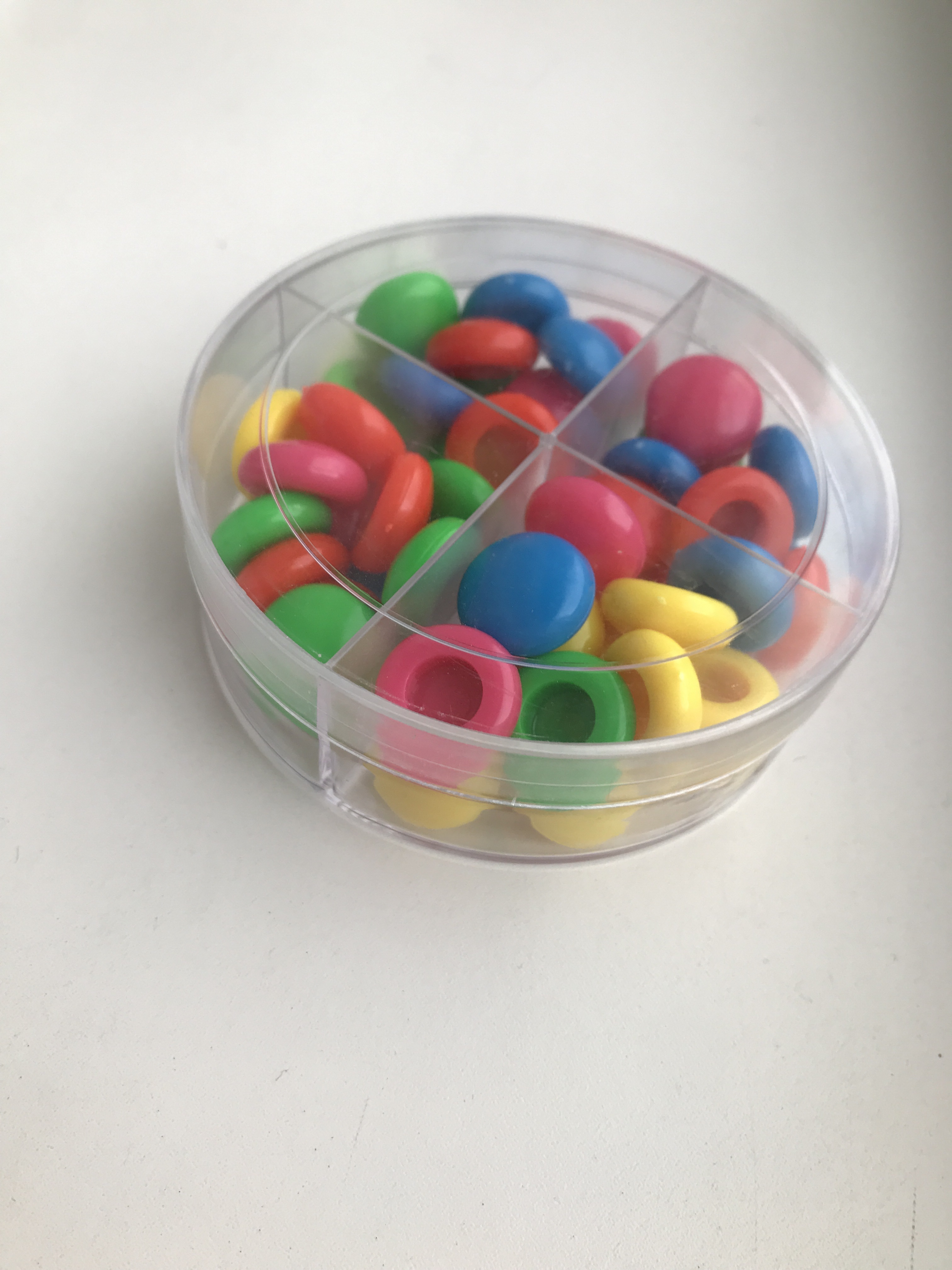 Фотография покупателя товара Набор для сортировки «Сортер-стаканчики: цветные фишечки», с пинцетом, по методике Монтессори