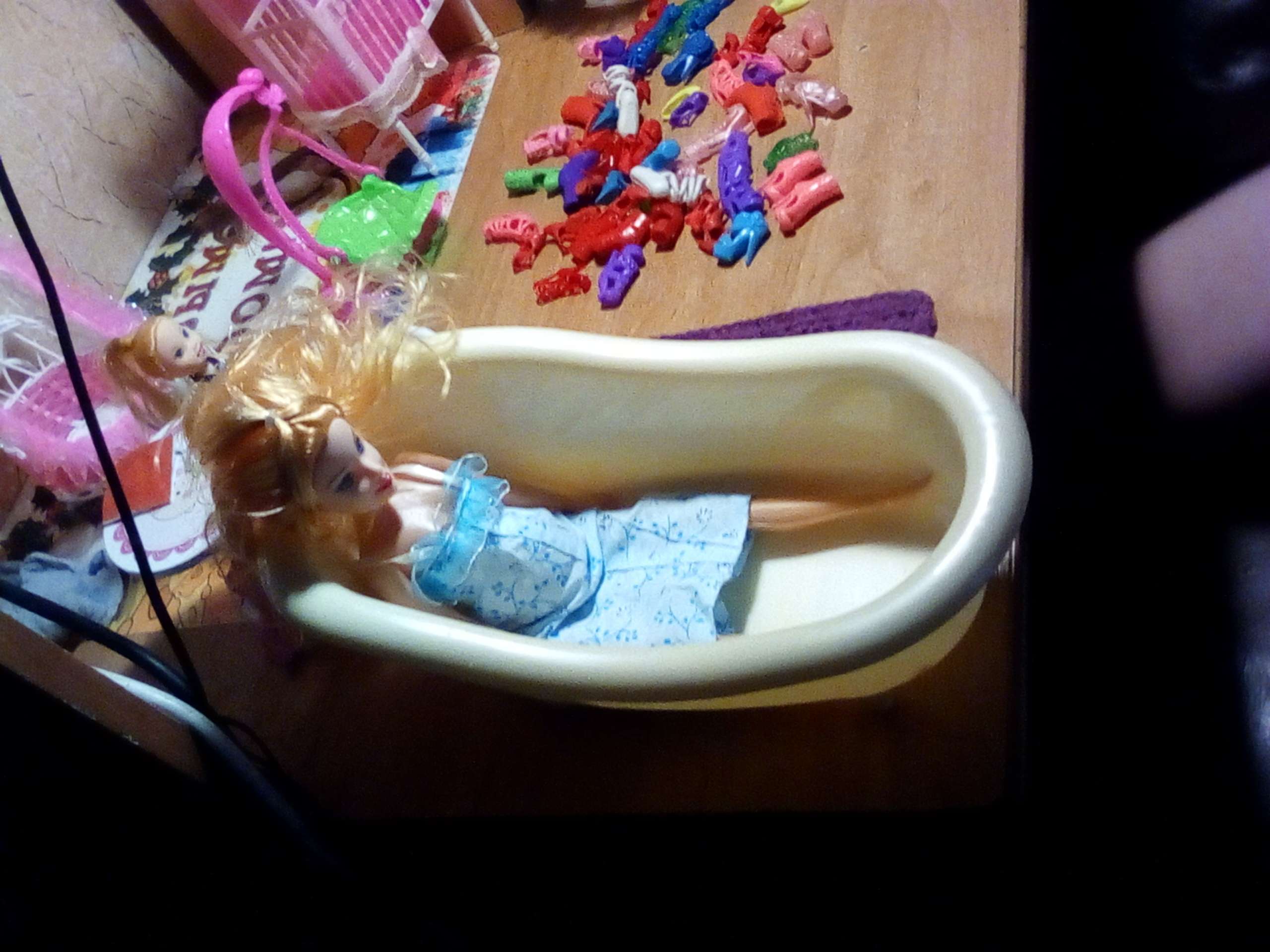 Фотография покупателя товара Ванночка для куклы, цвета МИКС - Фото 1