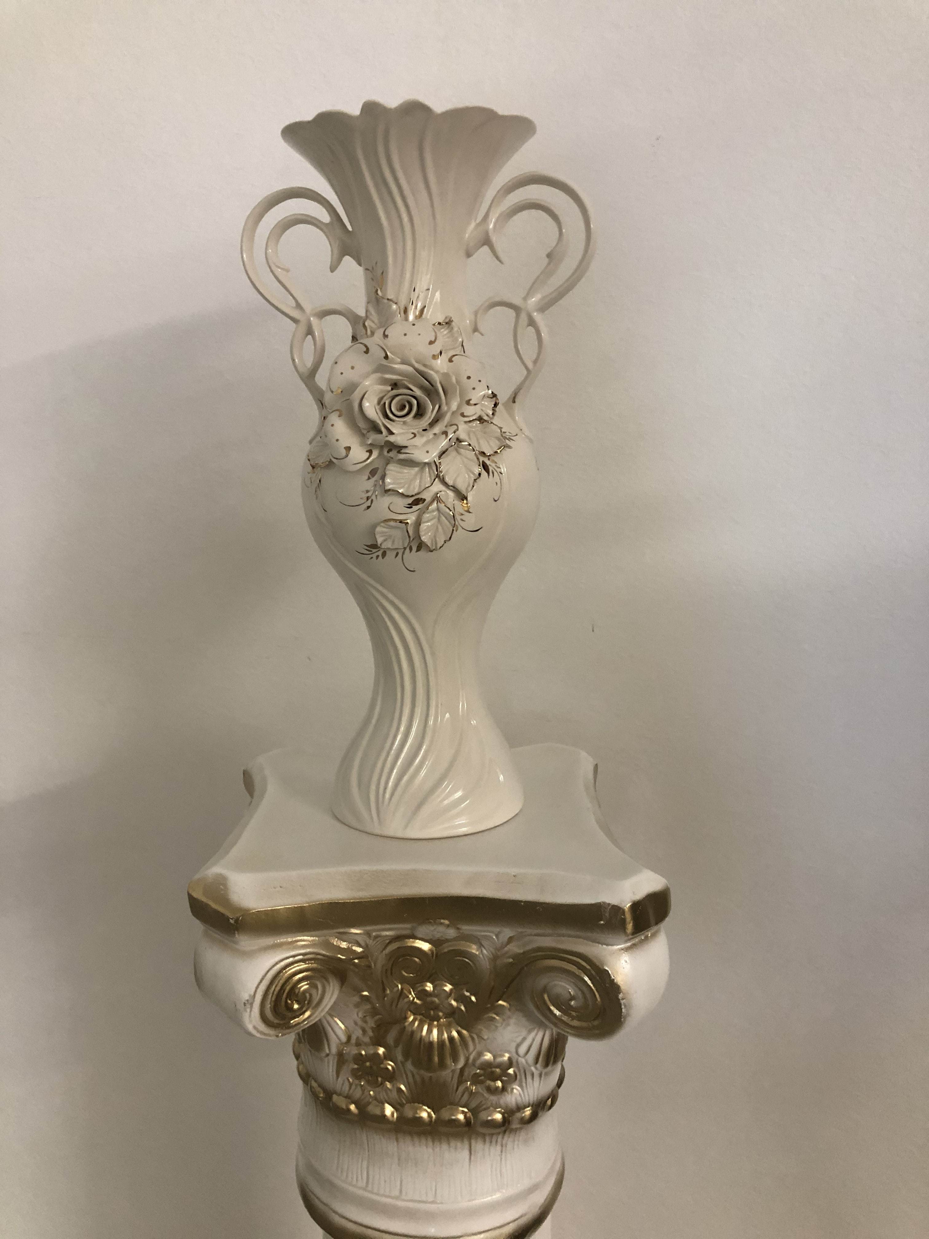 Фотография покупателя товара Ваза керамическая "Жасмин", напольная, лепка, золотистый декор, 40 см, микс - Фото 2