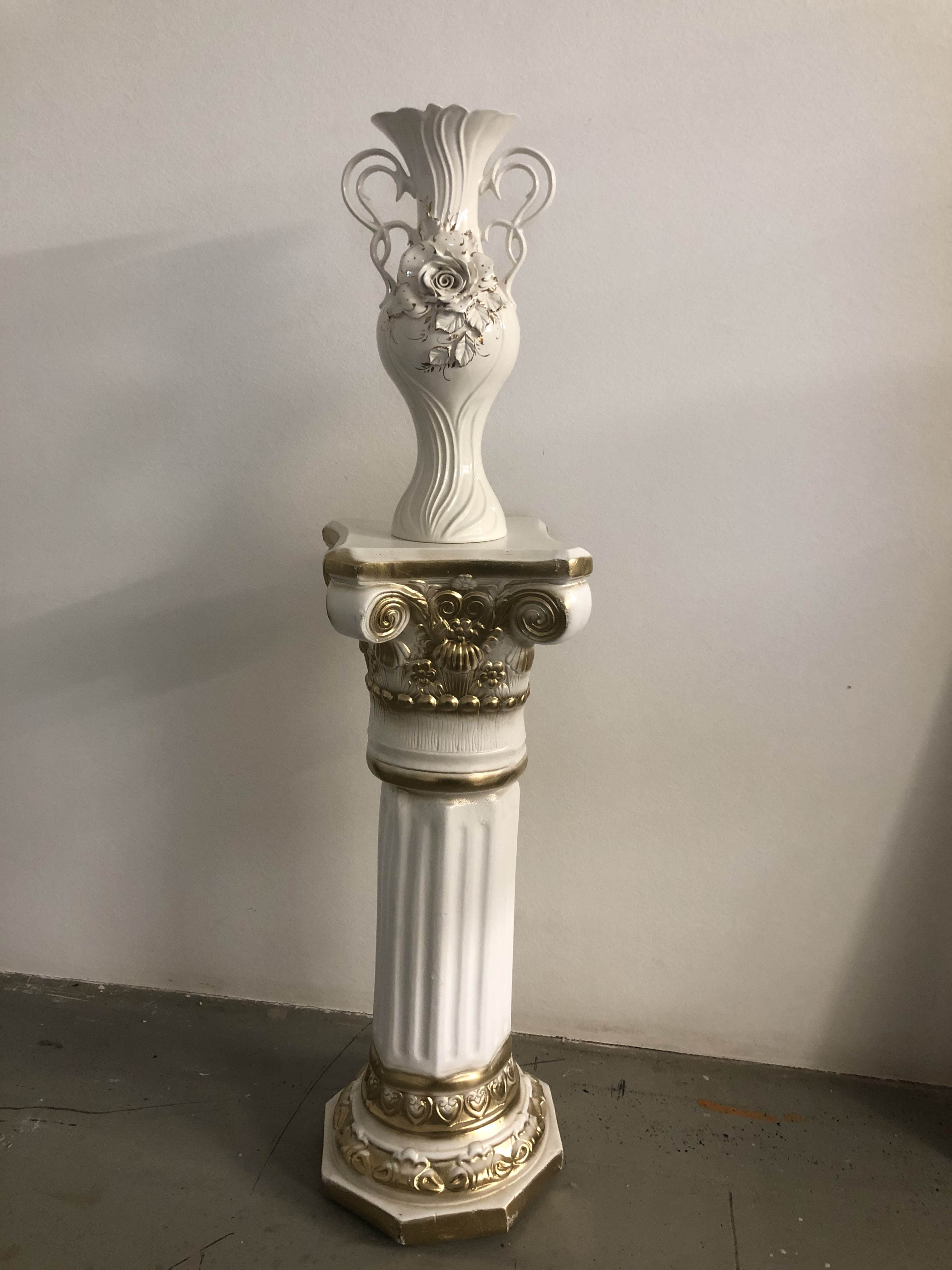 Фотография покупателя товара Ваза керамическая "Жасмин", напольная, лепка, золотистый декор, 40 см, микс