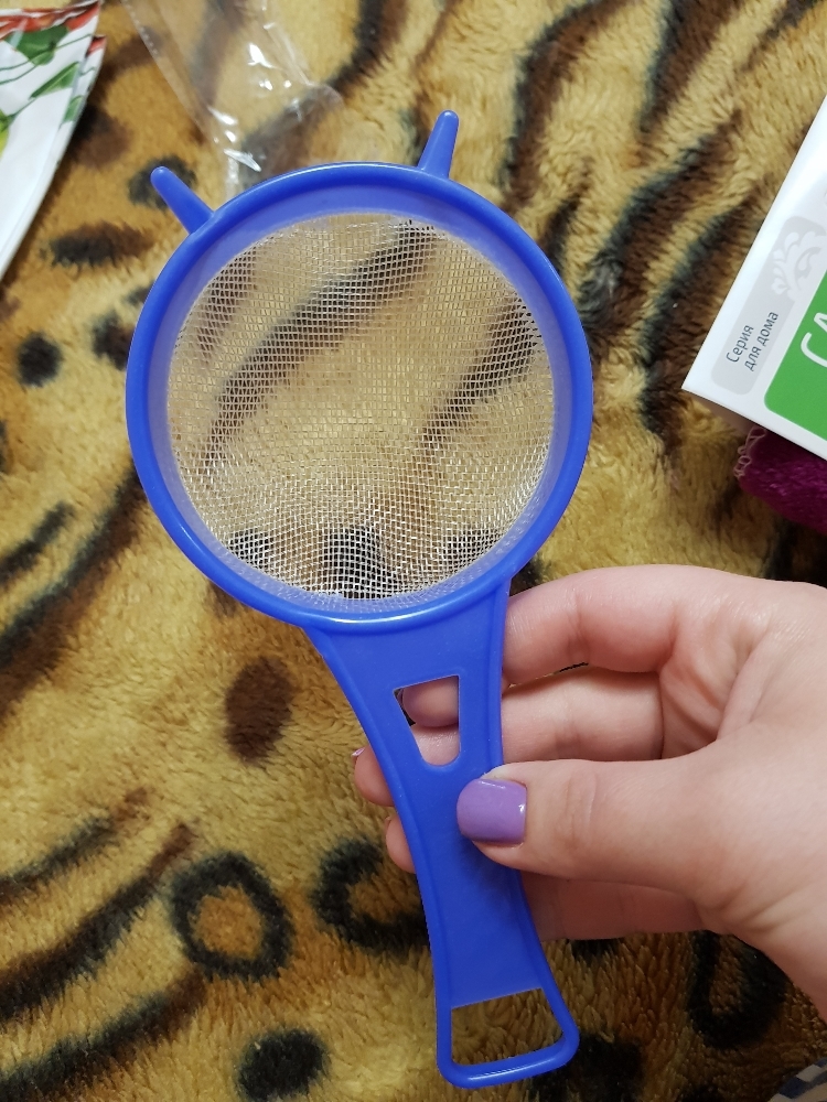 Фотография покупателя товара Сито пластиковое круглое с ручкой Доляна, d=9 см, цвет МИКС - Фото 6