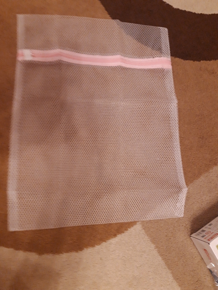 Фотография покупателя товара Мешок для стирки белья Доляна, 40×50 см, крупная сетка, цвет белый