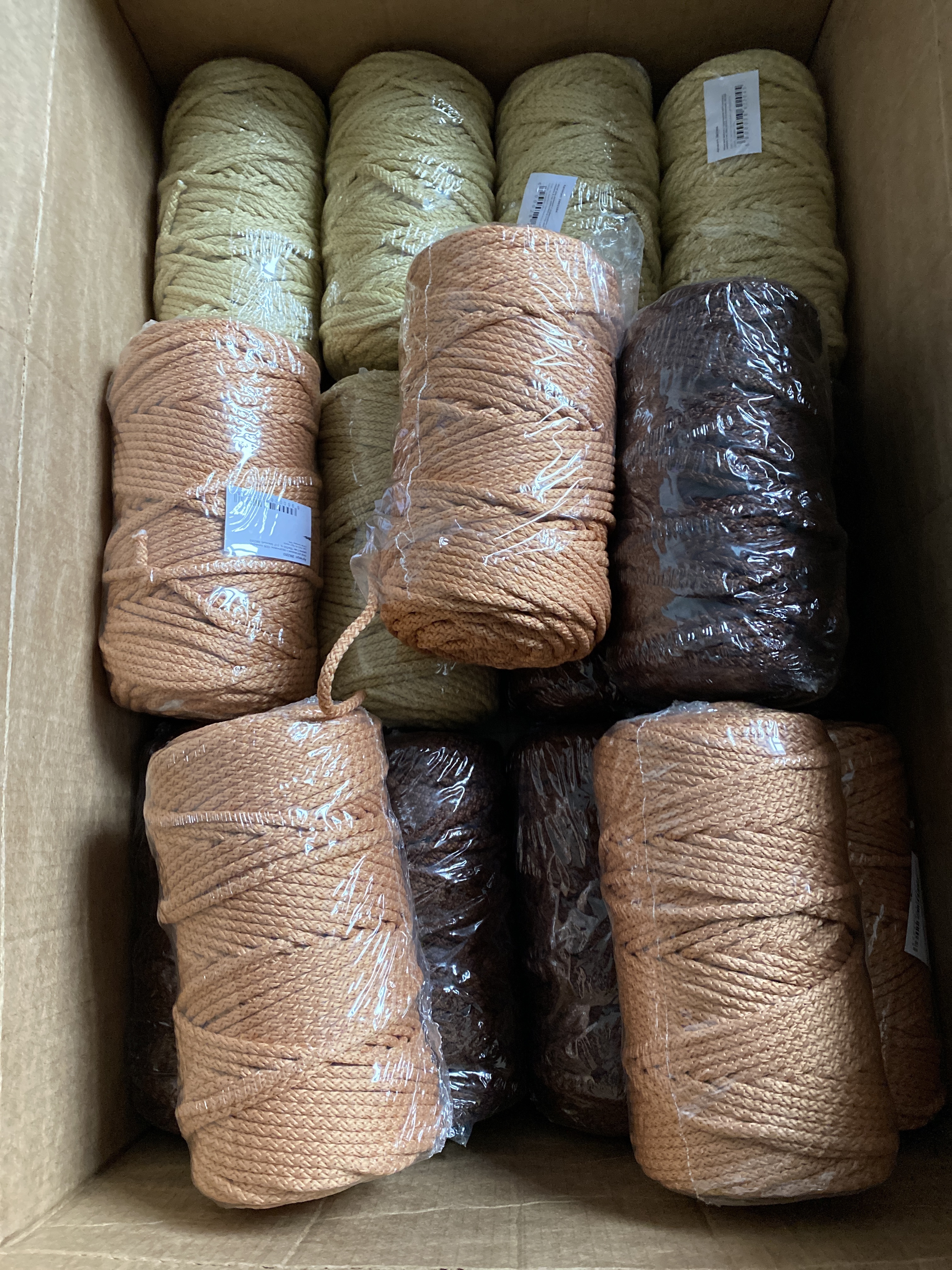 Фотография покупателя товара Шнур для вязания с сердечником 100% полиэфир, ширина 5 мм 100м/550гр (155 молочный) - Фото 11