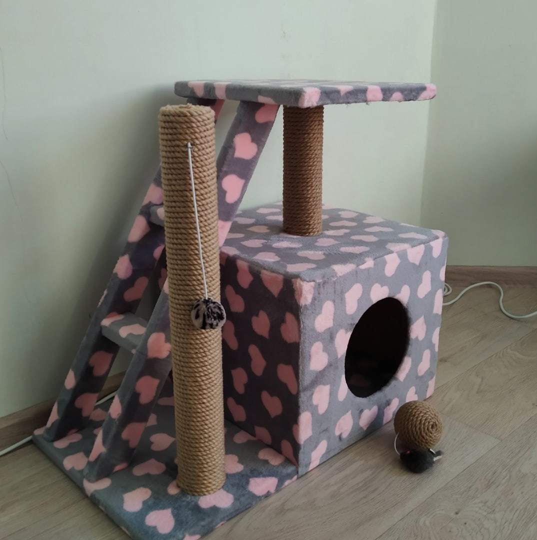 Фотография покупателя товара Домик для кошек с когтеточкой "Домосед", с лестницей и площадкой, 60 х 35 х 56 см, микс - Фото 16