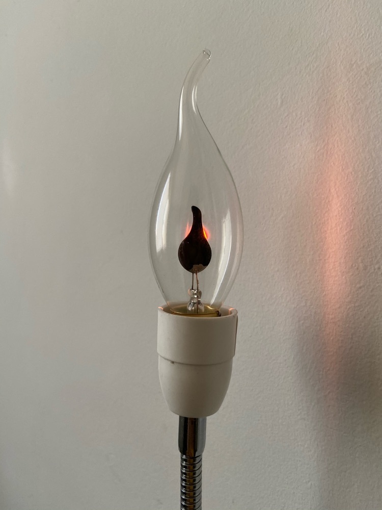 Фотография покупателя товара Лампа накаливания Uniel, CW35, 3 Вт, E14, 230 В, свеча на ветру, прозрачная - Фото 2