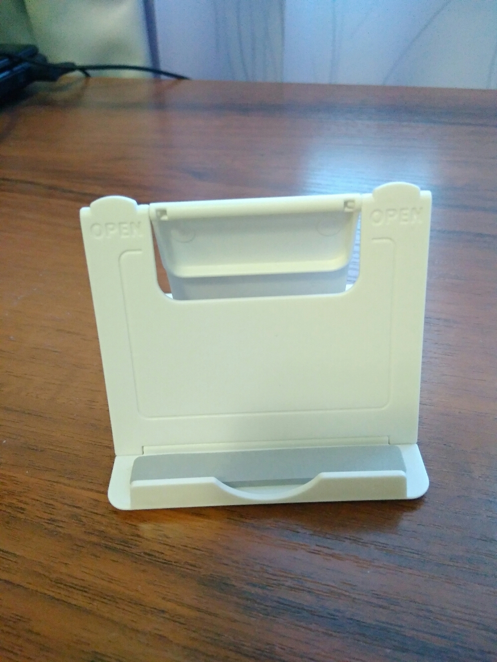 Фотография покупателя товара Подставка для телефона LuazON, складная, регулируемая высота, белая