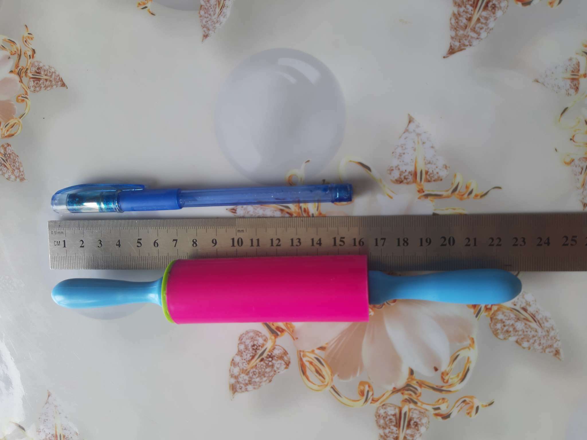 Фотография покупателя товара Скалка пластиковая малая, 21 см, цвет МИКС - Фото 2