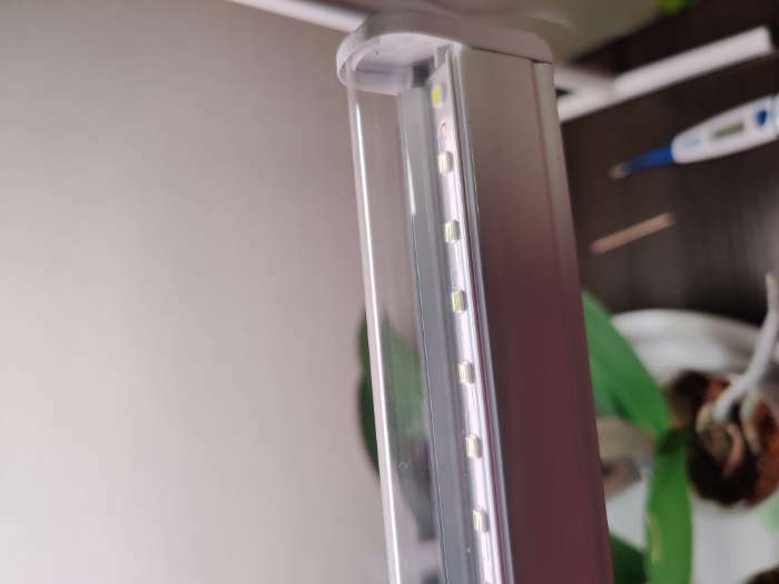 Фотография покупателя товара Фитосветильник светодиодный Uniel, 18 Вт, 560 мм, IP40, 220В,полноспектр.,с выкл.,прозрачный - Фото 3