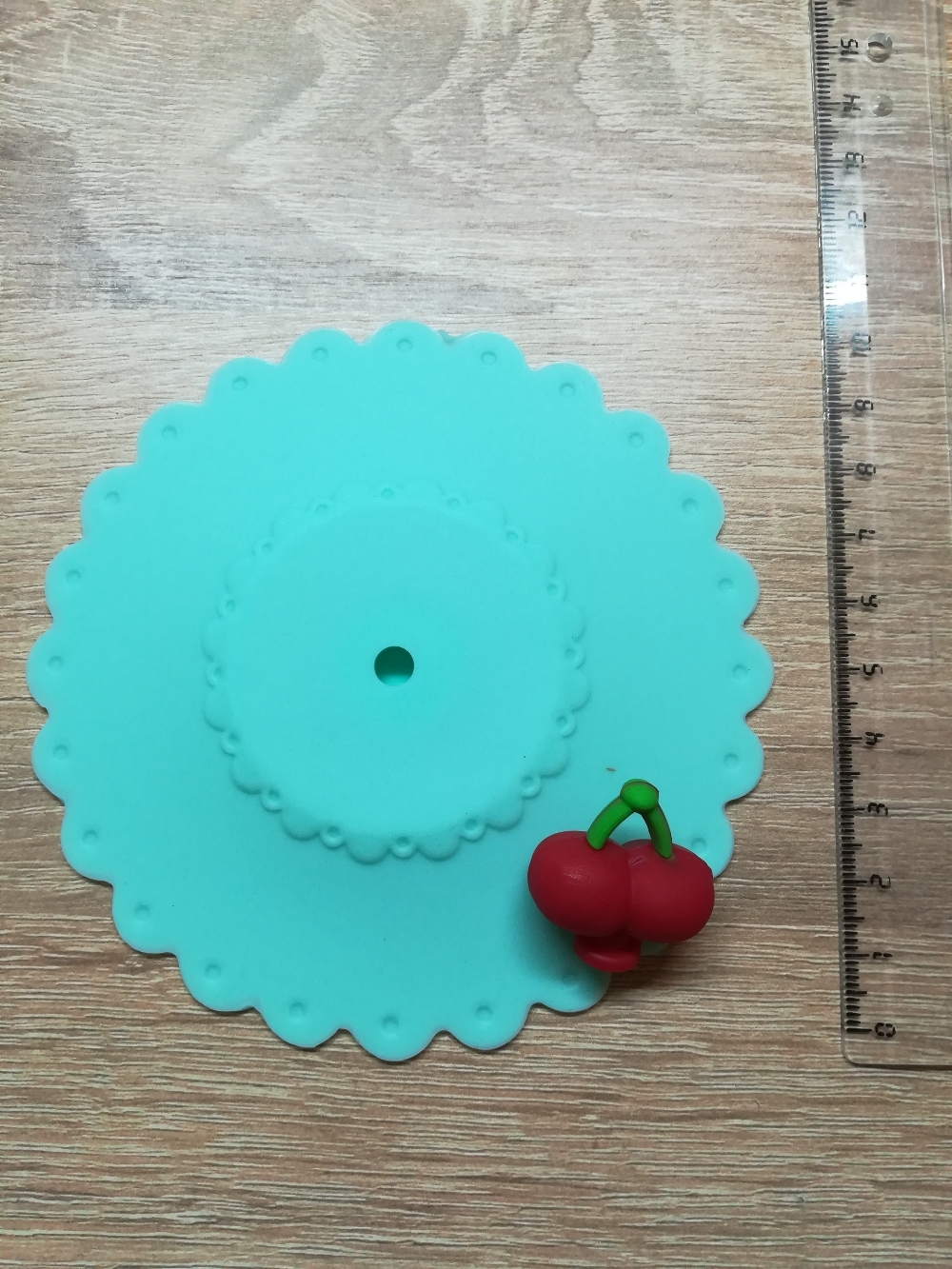 Фотография покупателя товара Крышка-непроливайка силиконовая Доляна «Вишенка», d=11 см, цвет красный