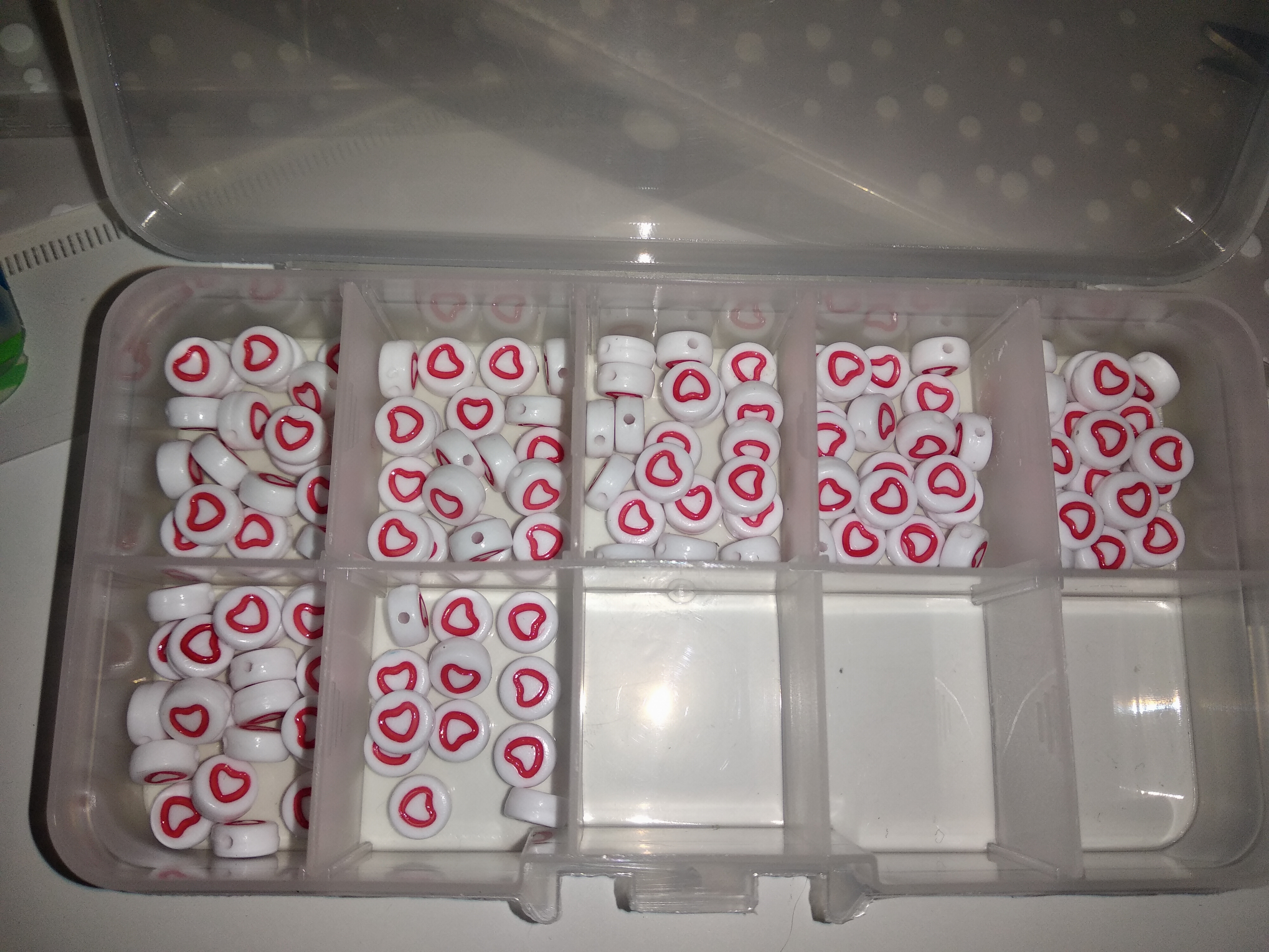 Фотография покупателя товара Бусины для творчества пластик "Красное сердце с белой серединкой" набор 20 гр 0,7х0,7х0,4 см  464563 - Фото 7