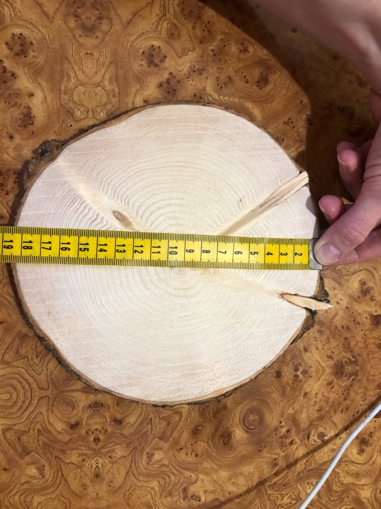 Фотография покупателя товара Спил ели, шлифованный с одной стороны, диаметр 19-22 см, толщина 2-3 см - Фото 12