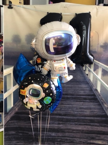 Фотография покупателя товара Букет из шаров «Космонавт», набор 5 шт. - Фото 13