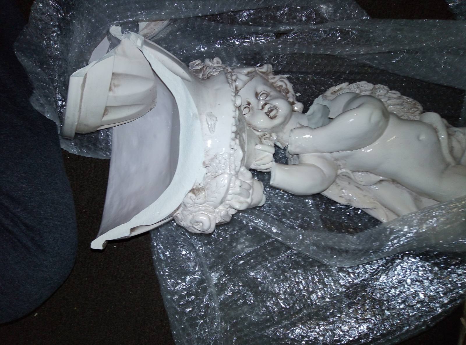 Фотография покупателя товара Фигурное кашпо "Ангел с розами", состаренный, 1,8 л/ 24х24х70см