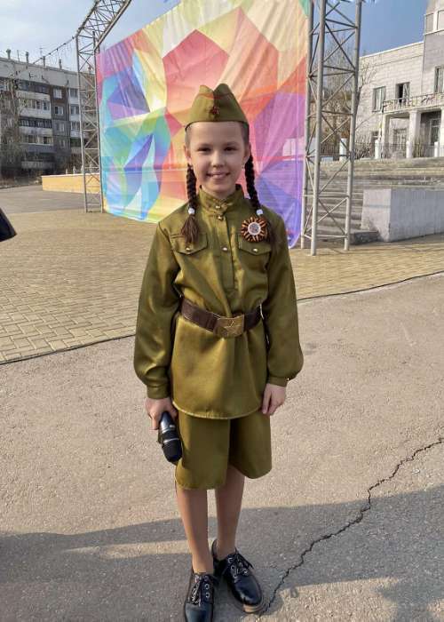 Фотография покупателя товара Костюм военный для девочки: гимнастёрка, юбка, ремень, пилотка, рост 140 см, р-р 72