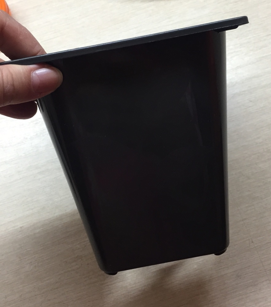 Фотография покупателя товара Набор для рассады: стаканы по 1 л (10 шт.), поддон 61 × 23 см, чёрный