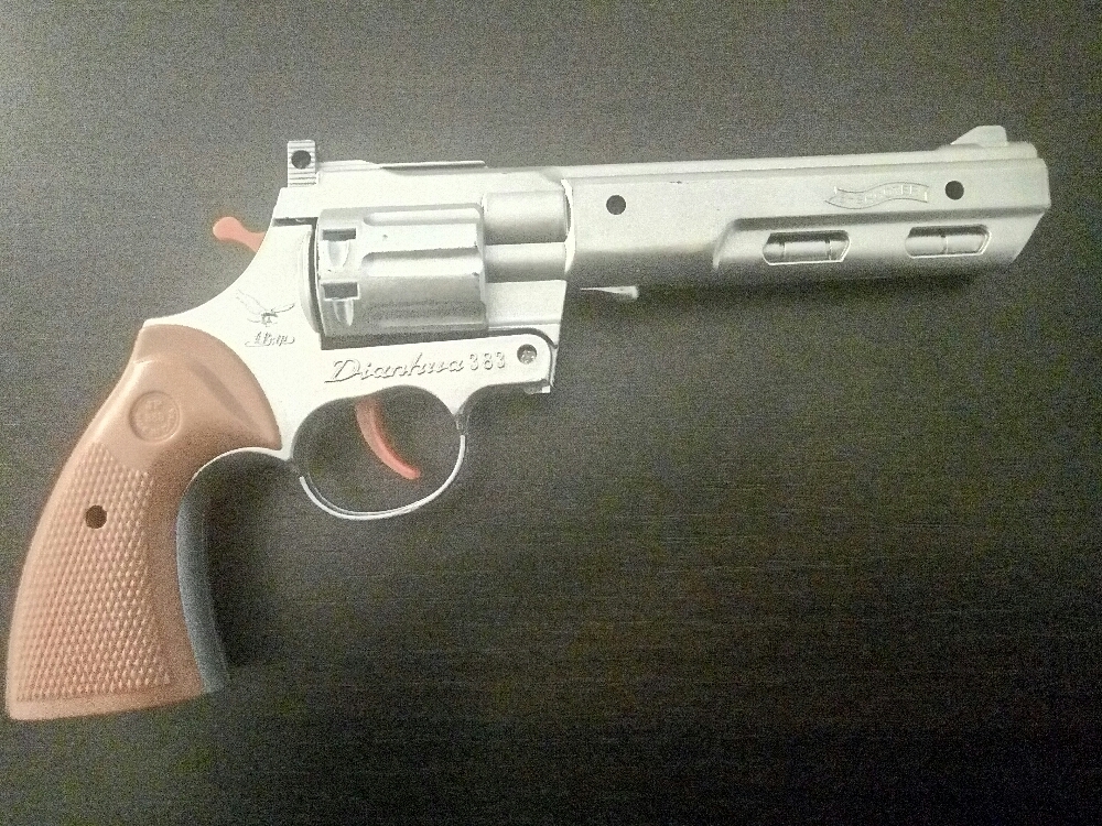 Фотография покупателя товара Пистолет «Рейнджер плюс голд», стреляет 8-ми зарядными пистонами, цвета МИКС