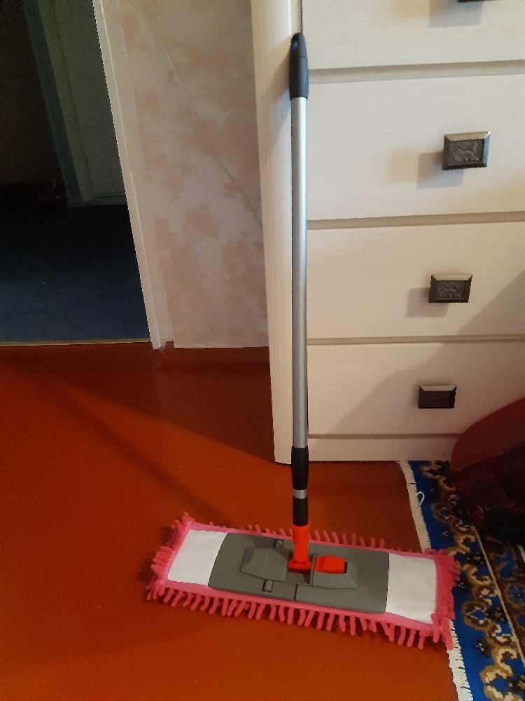 Фотография покупателя товара Швабра для мытья пола плоская, ручка 120 см, насадка микрофибра букли 40×10 см, цвет МИКС