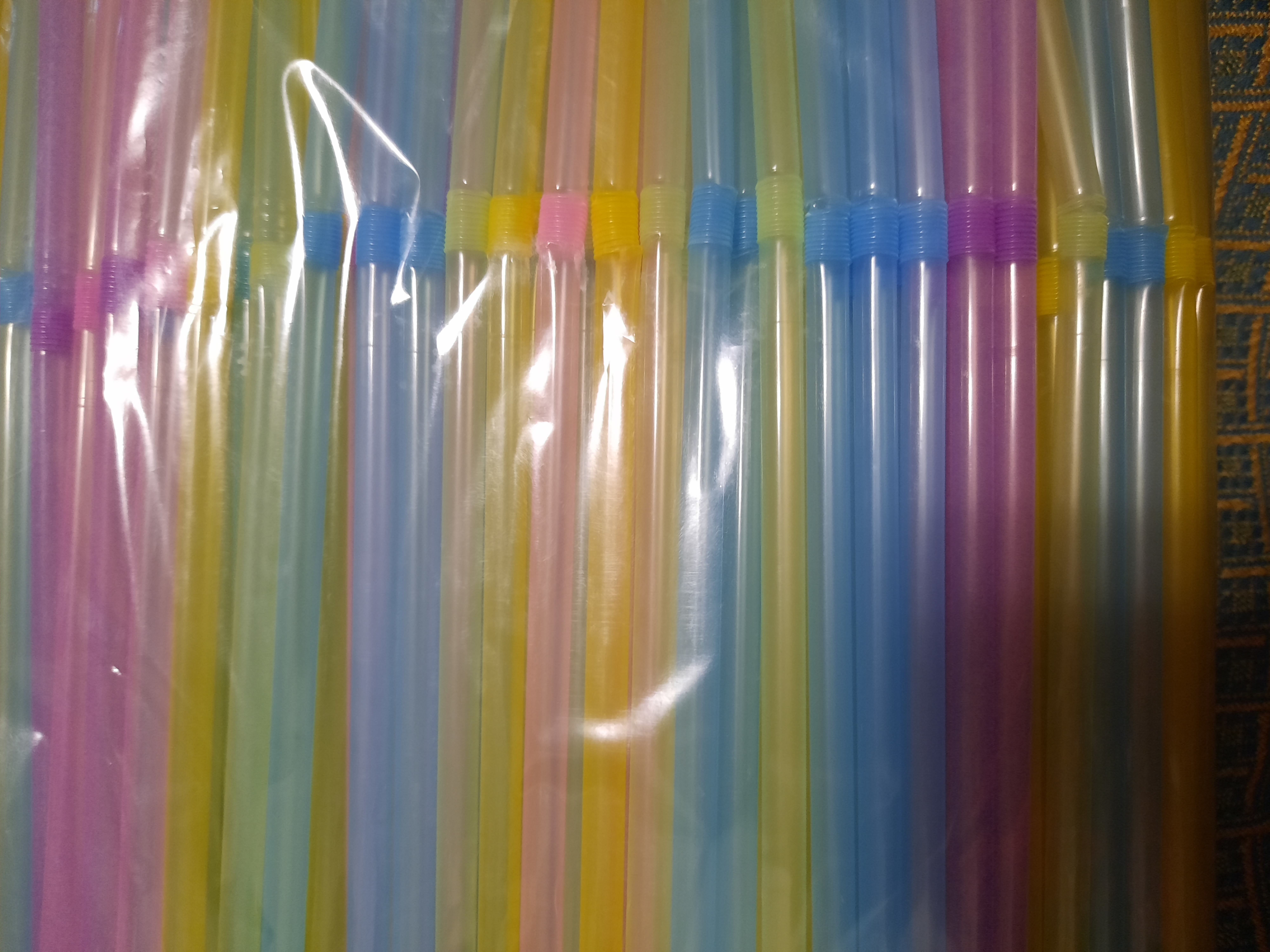 Фотография покупателя товара Трубочки одноразовые для коктейля Доляна, 0,5×21 см 250 шт, неоновые, с гофрой, цвет микс