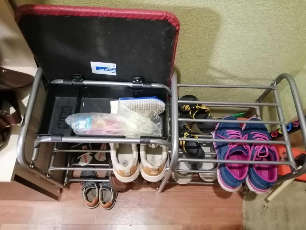 Фотография покупателя товара Этажерка для обуви с сиденьем и ящиком «Люкс», 3 яруса, 79×33×50 см, цвет красный/серебро - Фото 4