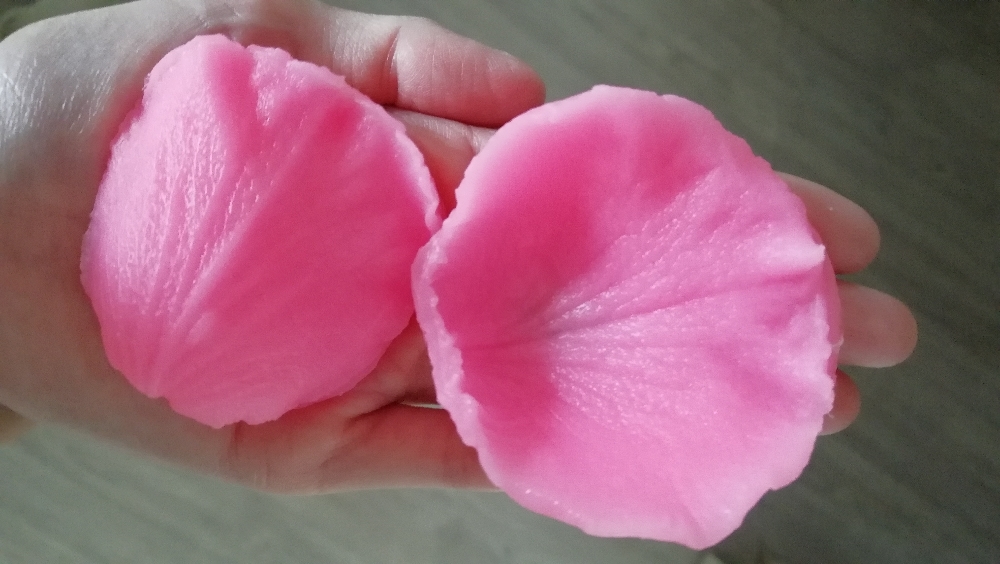 Фотография покупателя товара Молд Доляна «Лепесток розы», силикон, 2 предмета, 6,7×6,2 см, цвет розовый - Фото 9
