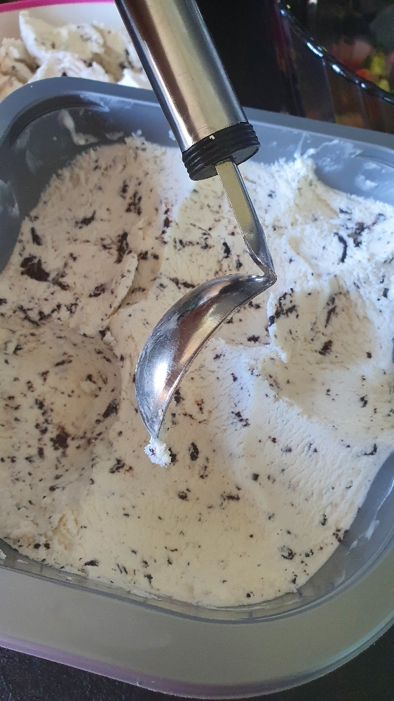 Фотография покупателя товара Ложка для мороженого Доляна «Помощник», 20 см, 50 мл - Фото 2