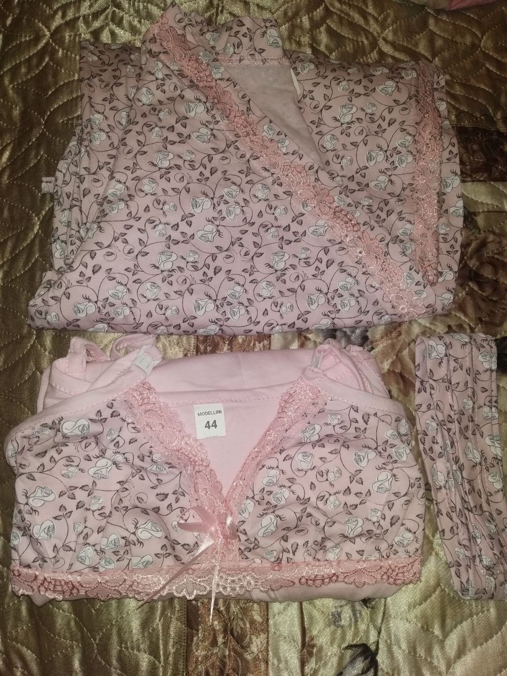 Фотография покупателя товара Комплект для беременных и кормящих (сорочка, халат) цвет розовый, принт МИКС, размер 44 - Фото 5