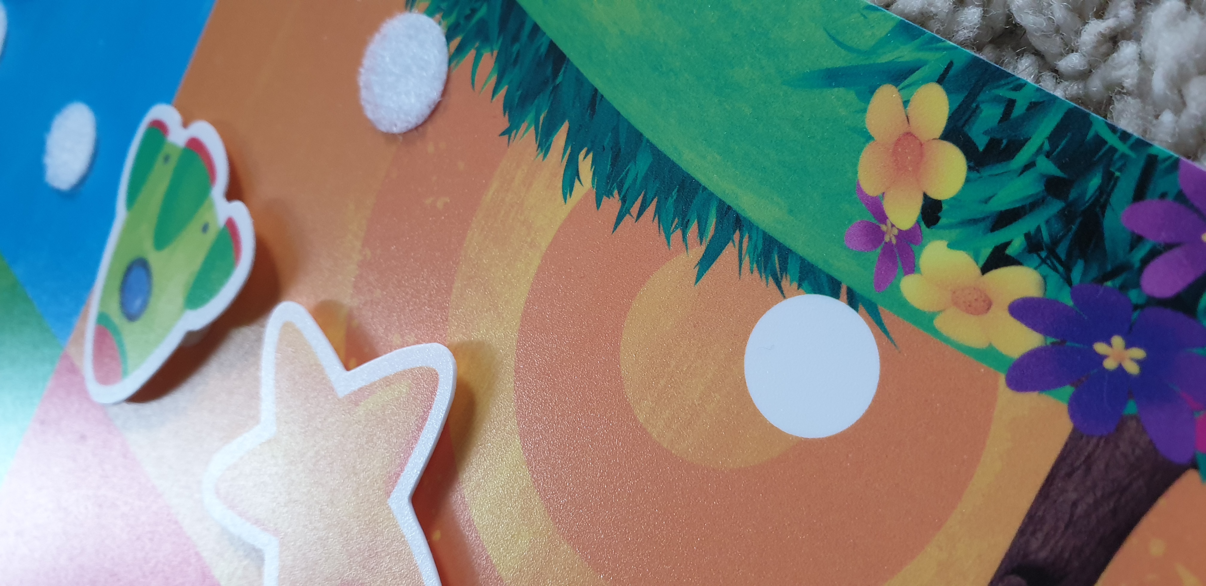 Фотография покупателя товара Развивающая игра на липучках, конструктор «Веселые липучки. Изучаем цвета», Смешарики