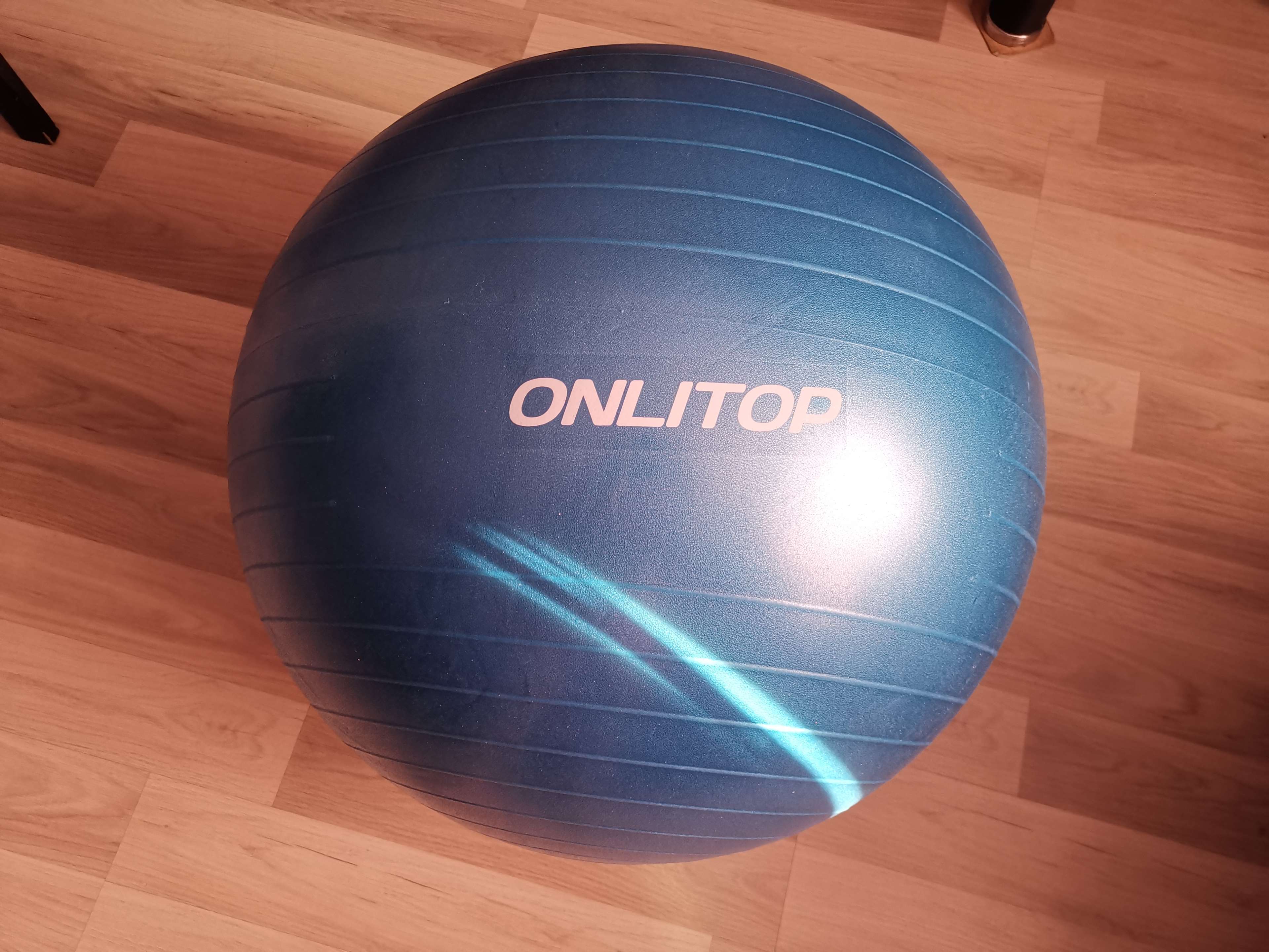 Фотография покупателя товара Фитбол ONLYTOP, d=65 см, 900 г, антивзрыв, цвет оранжевый - Фото 7