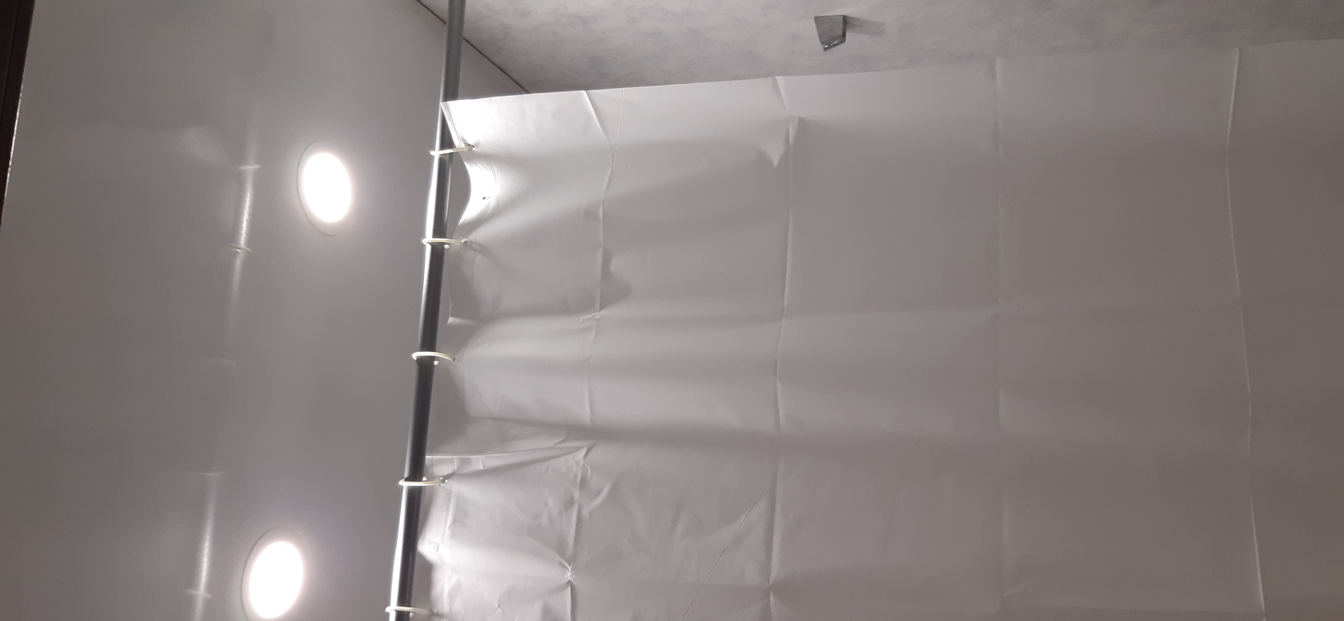 Фотография покупателя товара Штора для ванны Доляна «Классика», 180×180 см, EVA, цвет белый - Фото 2