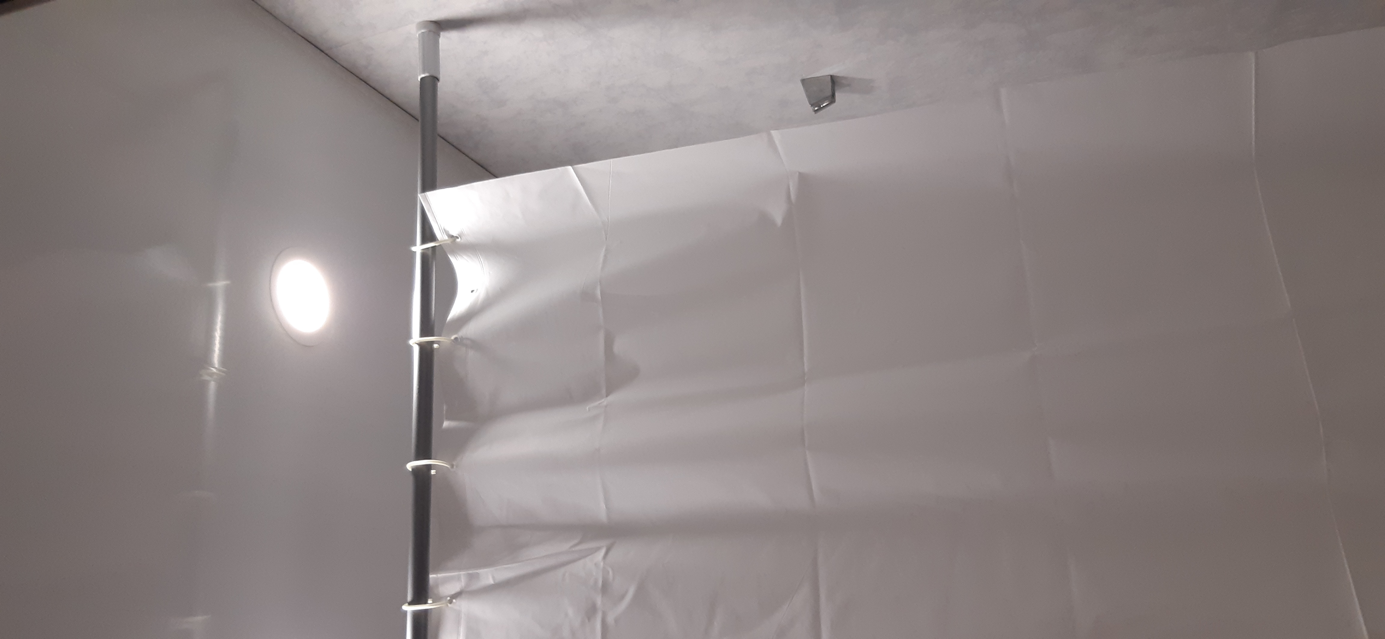Фотография покупателя товара Карниз для ванной комнаты телескопический,110-200 см, цвет серый - Фото 1