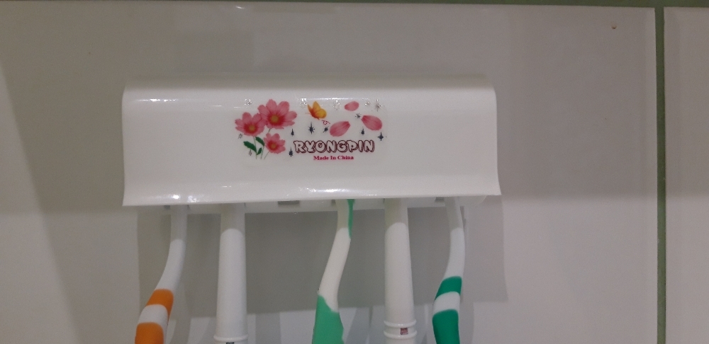Фотография покупателя товара Держатель для 5 зубных щёток на присоске, цвет МИКС - Фото 1