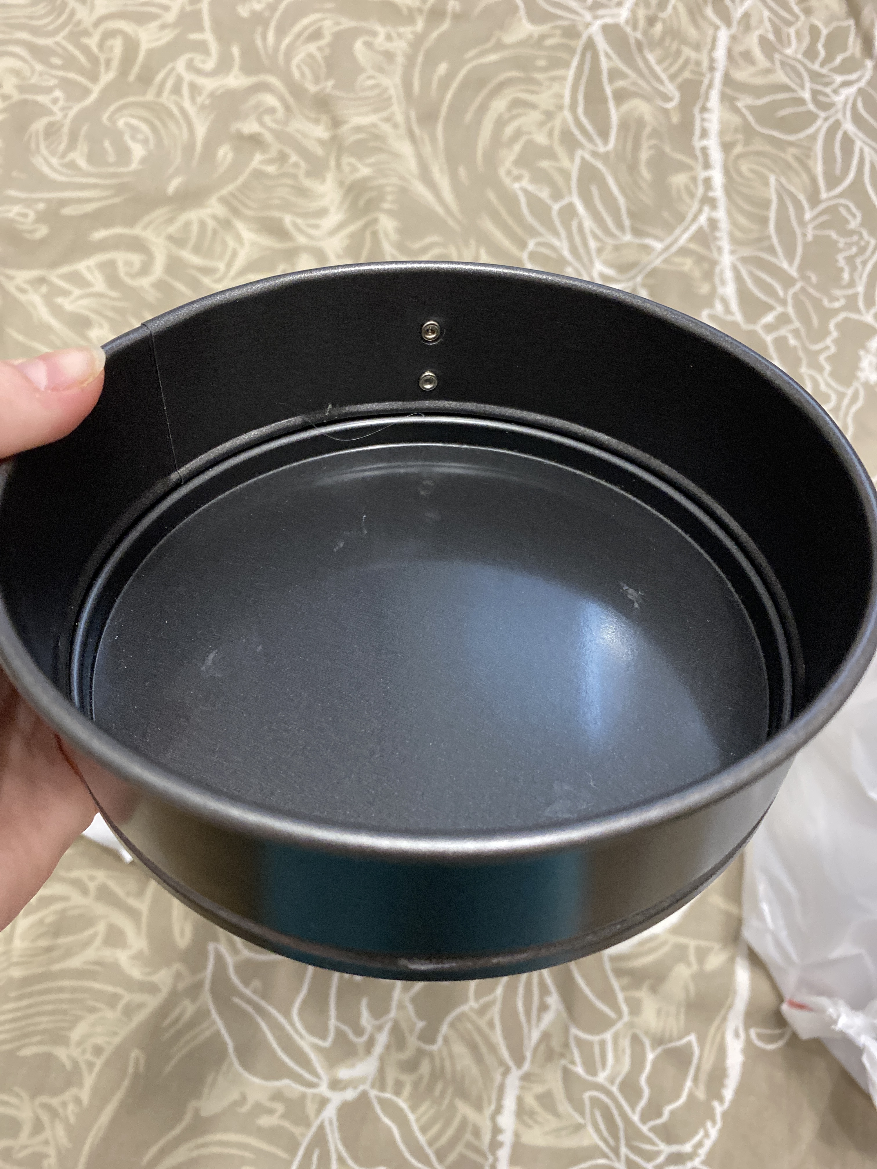 Фотография покупателя товара Форма для выпечки Доляна «Элин. Круг», 14×4,5 см, съёмное дно, антипригарное покрытие, цвет чёрный - Фото 1