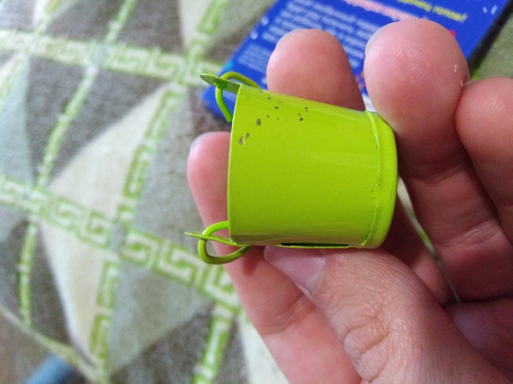 Фотография покупателя товара Миниатюра «Ведро малое», размер: 3,5×3,5×3 см, цвет зелёный - Фото 2