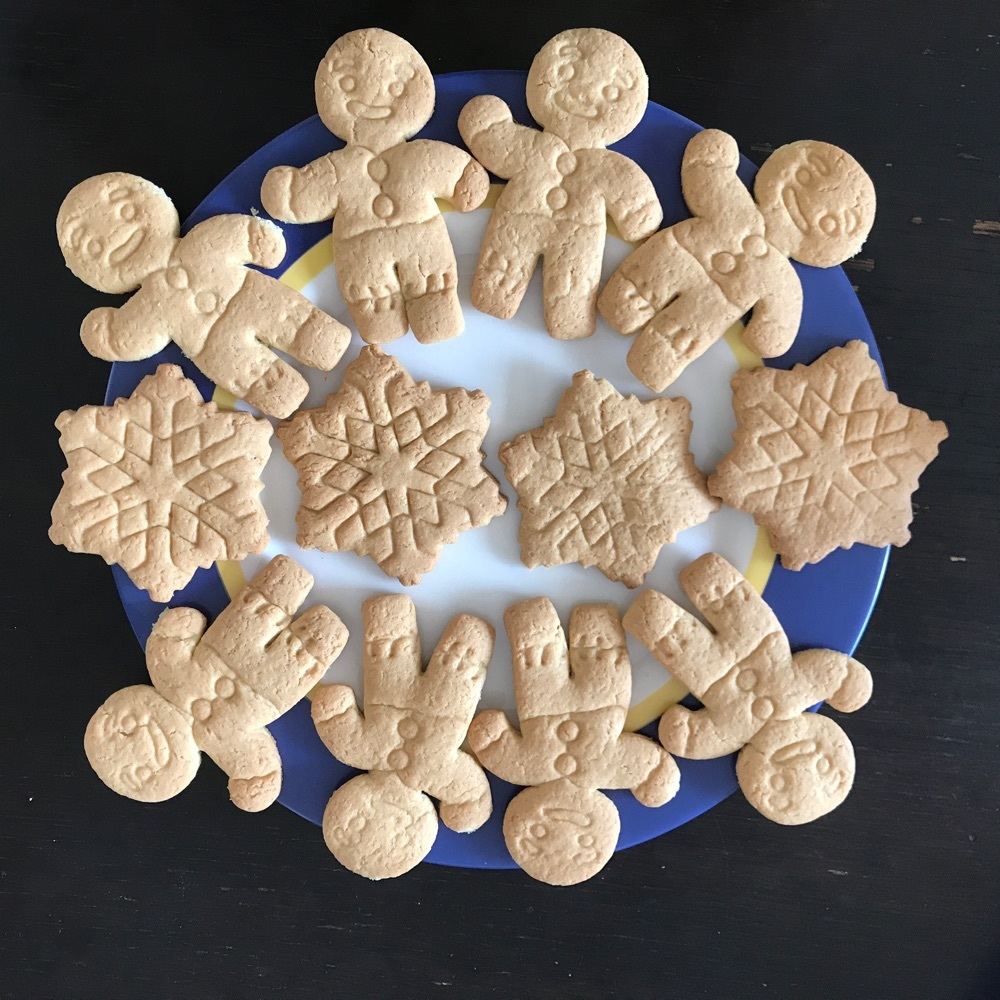 Фотография покупателя товара Форма для печенья «Снежинка», вырубка, штамп, 9×9 см, цвет синий - Фото 10