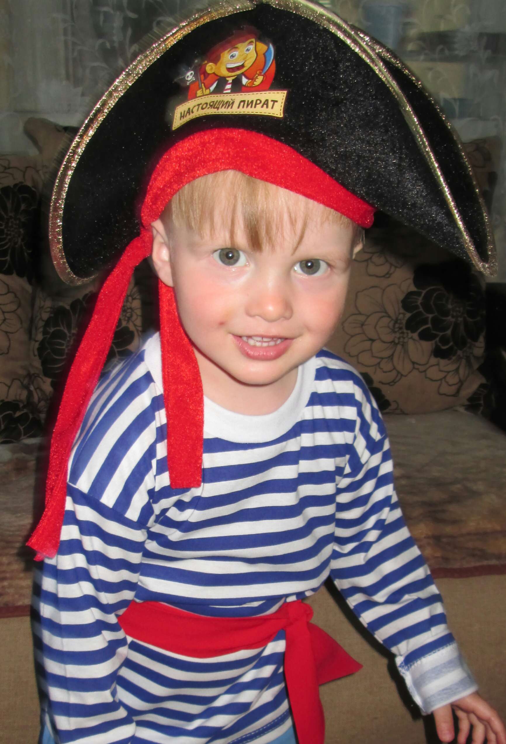 Фотография покупателя товара Шляпа пиратская «Настоящий пират», детская, р-р. 52-54 - Фото 1